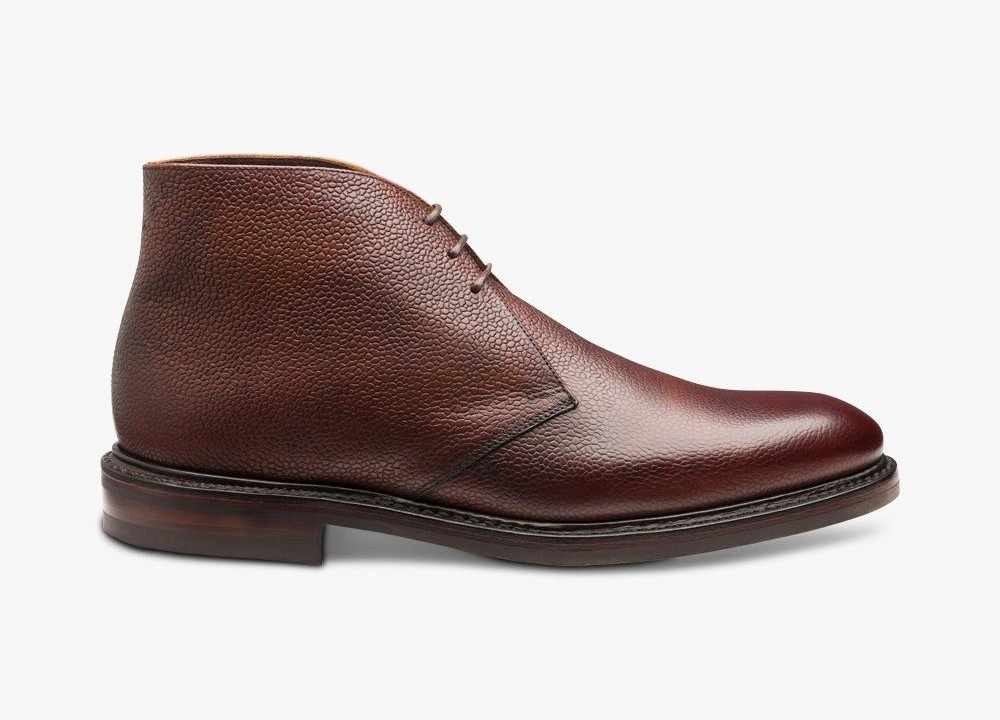 Brown chukka boots - best autumn shoes for men