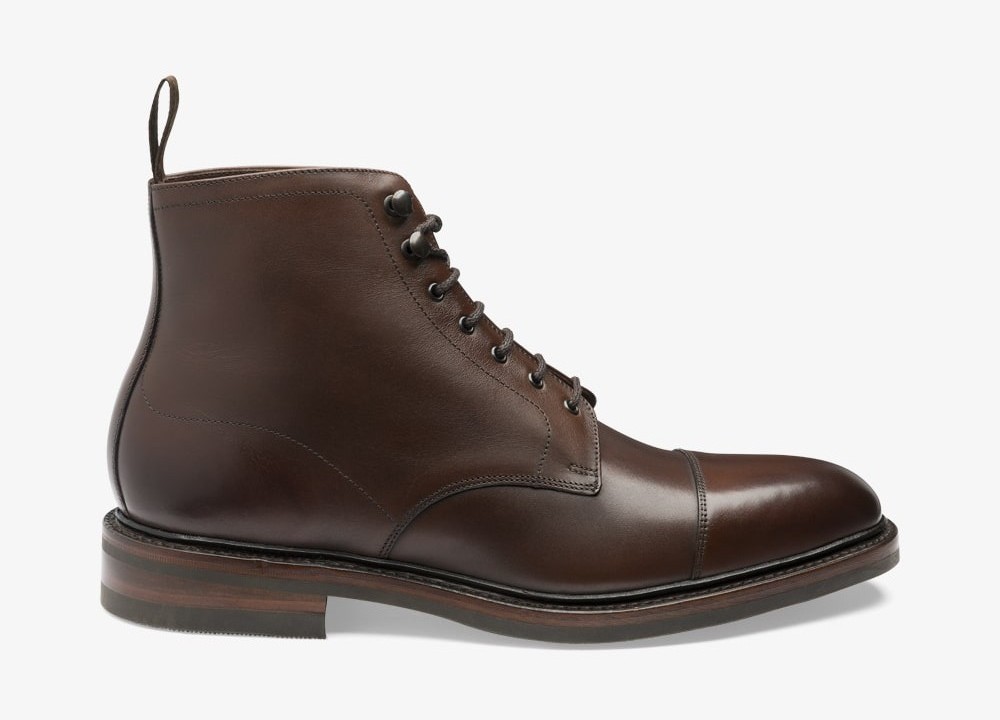 Dark brown boots - groom's guide to shoes