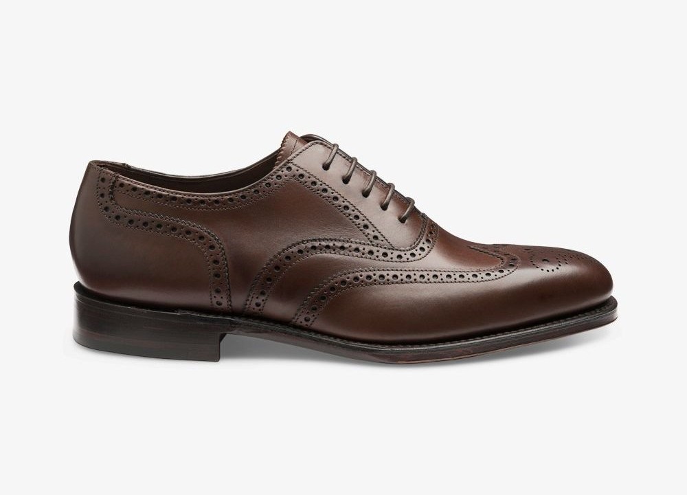 Brogue oxford shoes